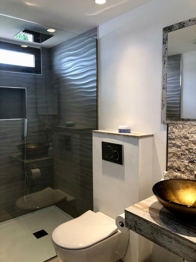 Luxury Apartment In La Isla, Walking Distance To Puerto Banus มาร์เบยา ภายนอก รูปภาพ