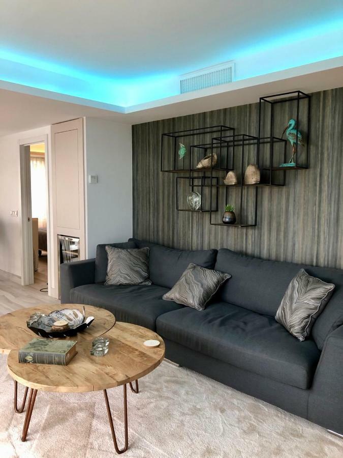 Luxury Apartment In La Isla, Walking Distance To Puerto Banus มาร์เบยา ภายนอก รูปภาพ